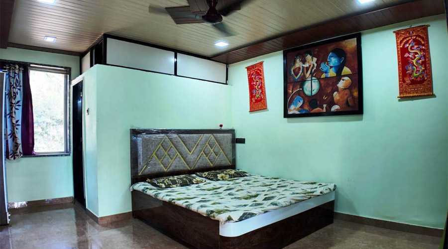 IBN White House Cottages & Tent Camping Revdanda