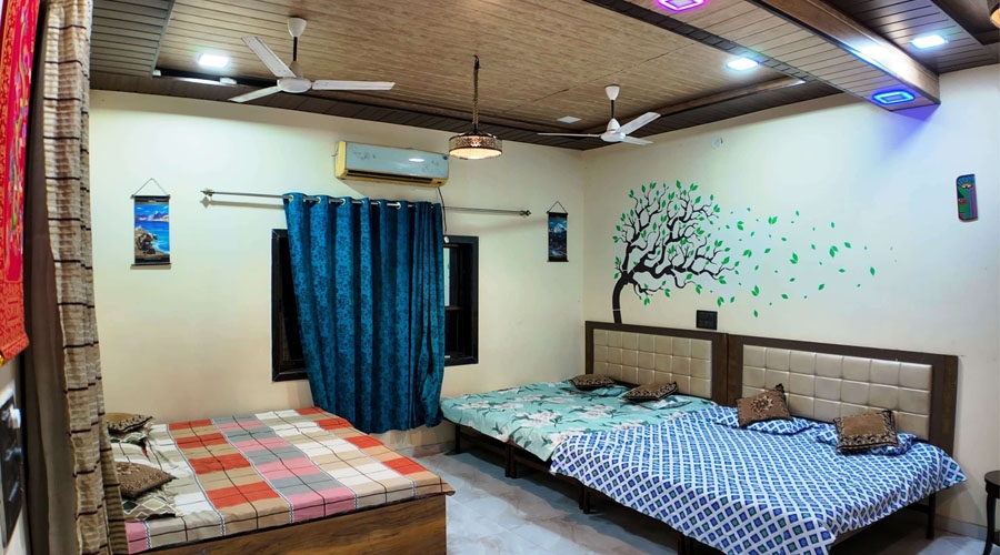 budget ac room in revdanda